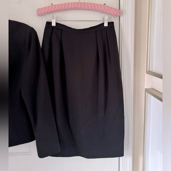 VTG Saville Black Skirt Suit Size 8 - Picture 8 of 12